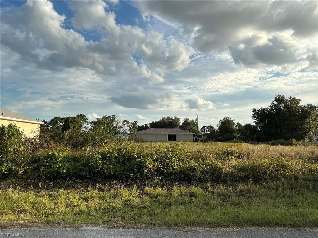 3007 49th ST SW LEHIGH ACRES, FL 33976