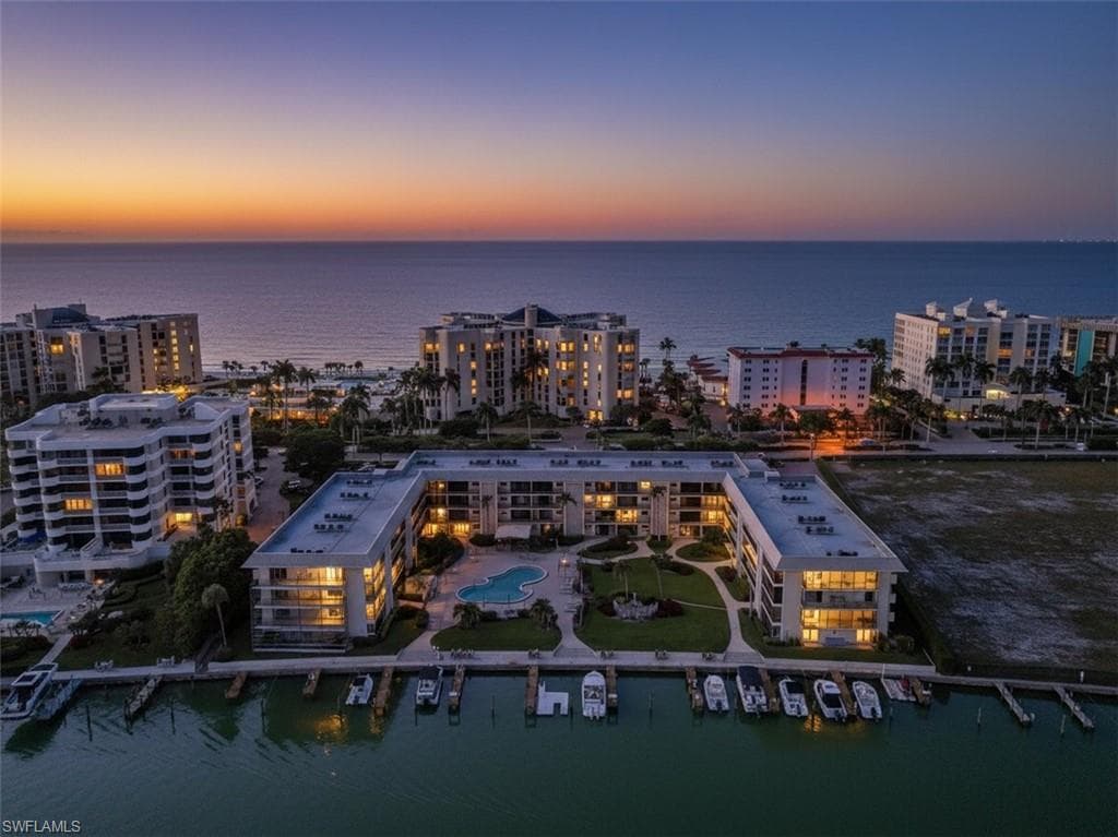 3200 Gulf Shore BLVD N 105 NAPLES, FL 34103
