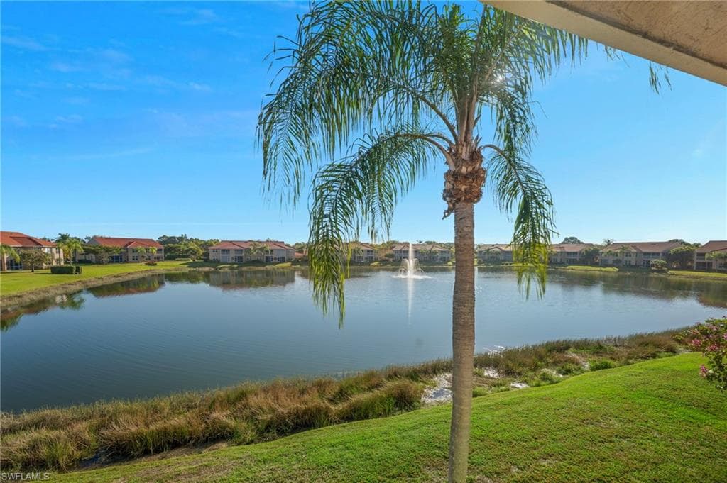 6610 Huntington Lakes CIR 203 NAPLES, FL 34119