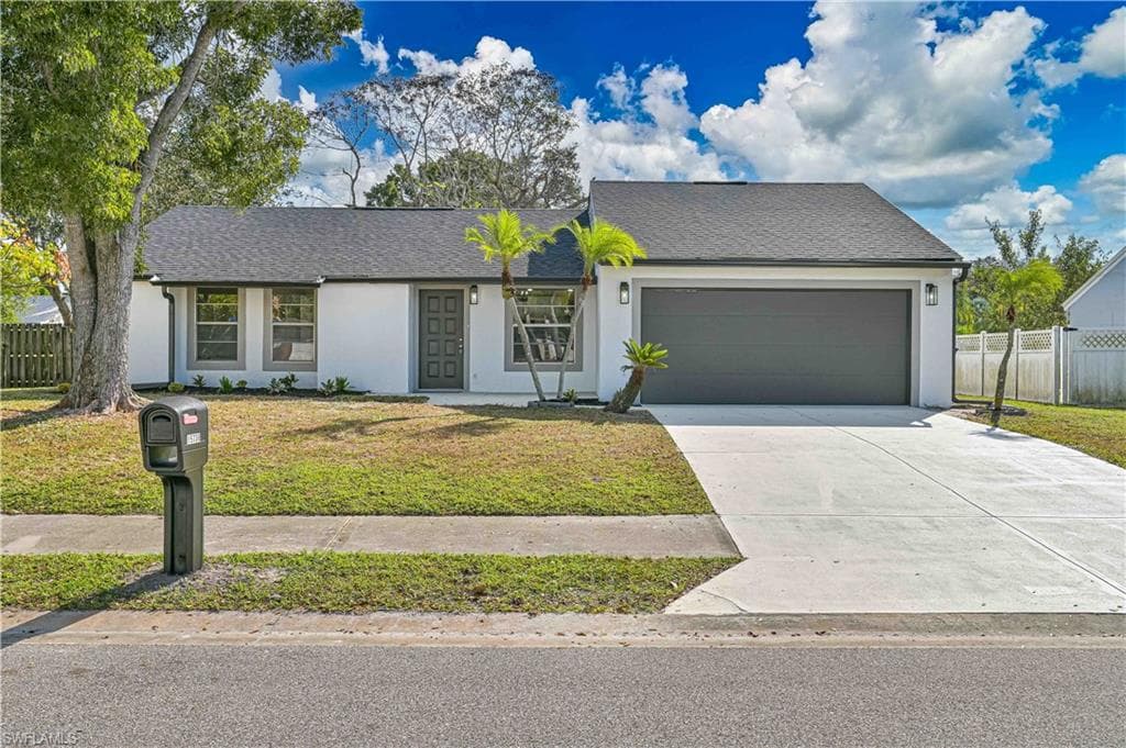15736 Coral Vine LN FORT MYERS, FL 33905