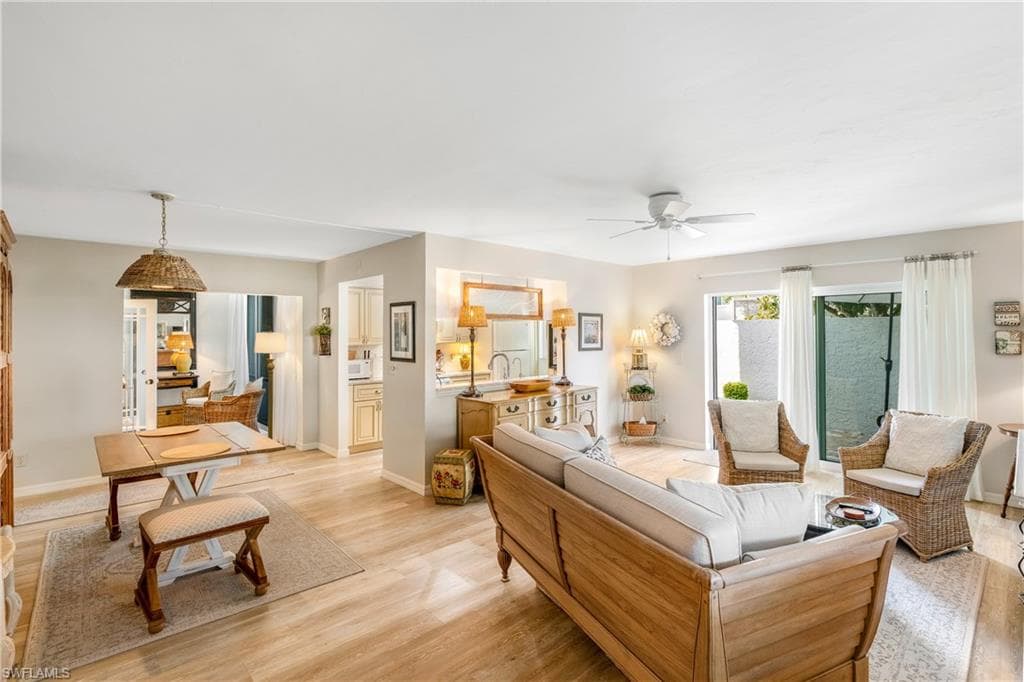 3066 Kings Lake BLVD 7513 NAPLES, FL 34112