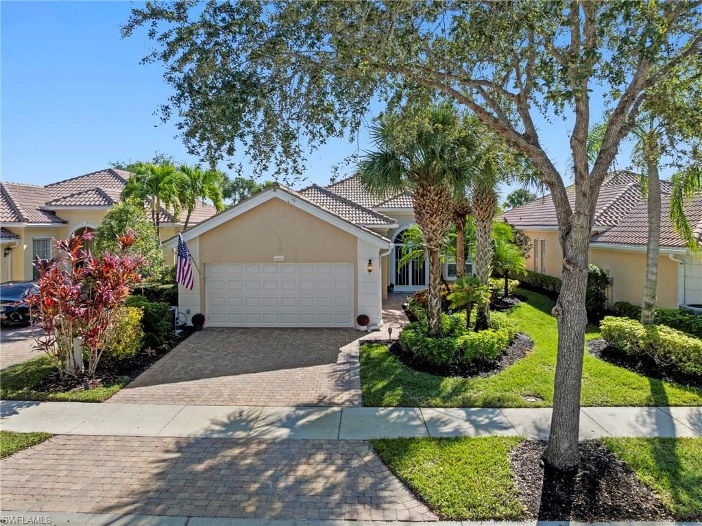 28335 Nautica LN BONITA SPRINGS, FL 34135