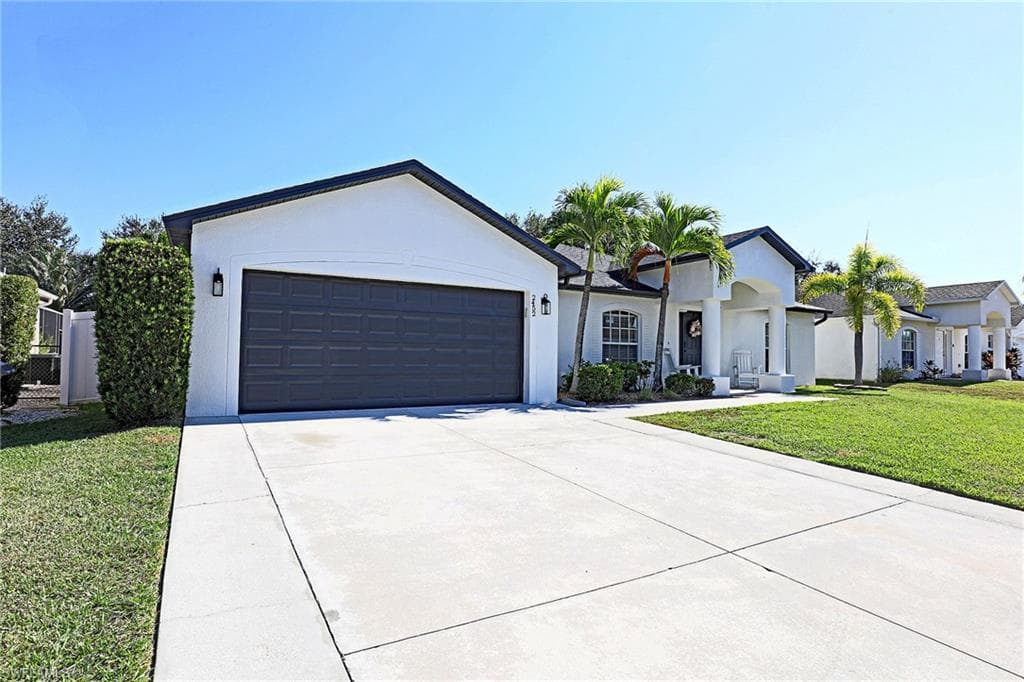 2452 Nature Pointe LOOP FORT MYERS, FL 33905