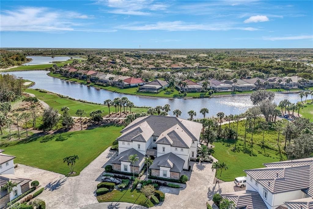 9557 Ironstone TER 101 NAPLES, FL 34120