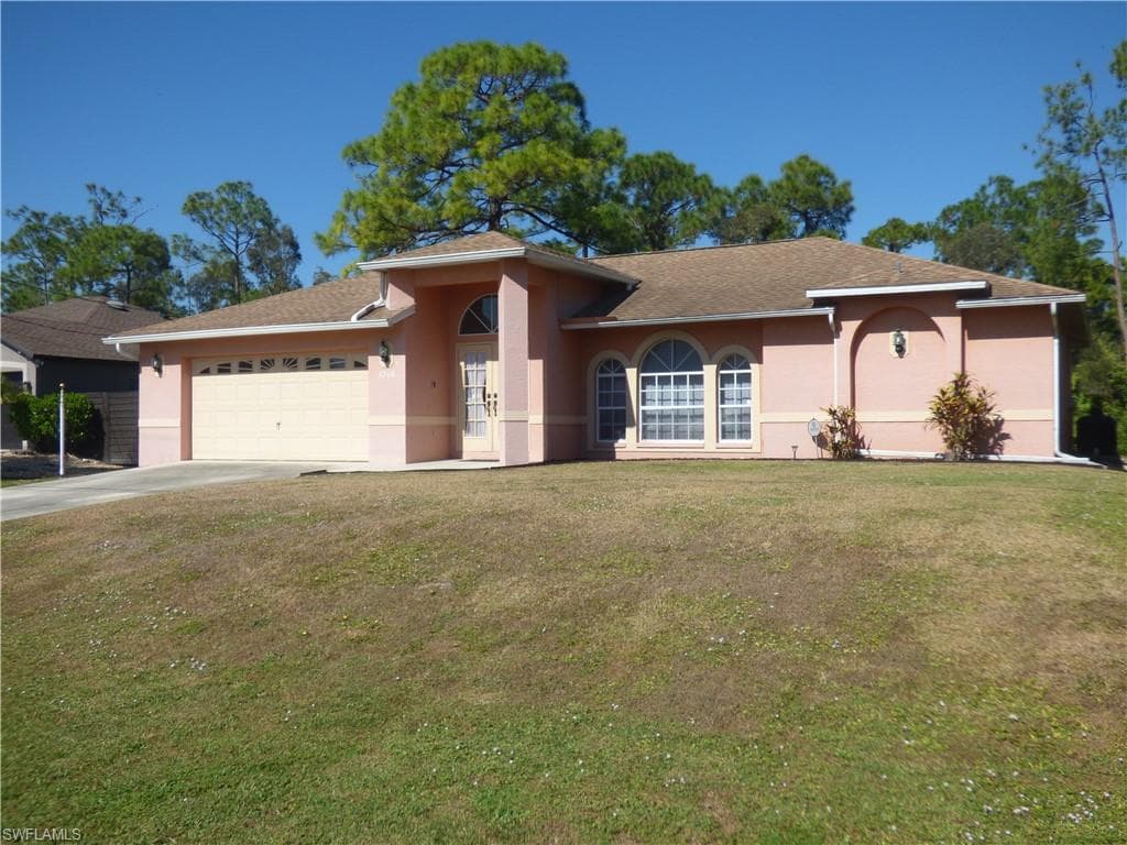 5206 Beauty ST LEHIGH ACRES, FL 33971