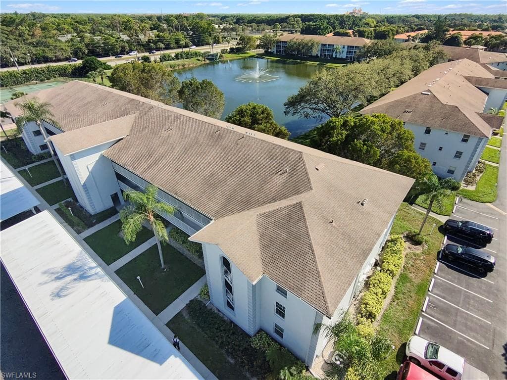 9610 Victoria LN D202 NAPLES, FL 34109