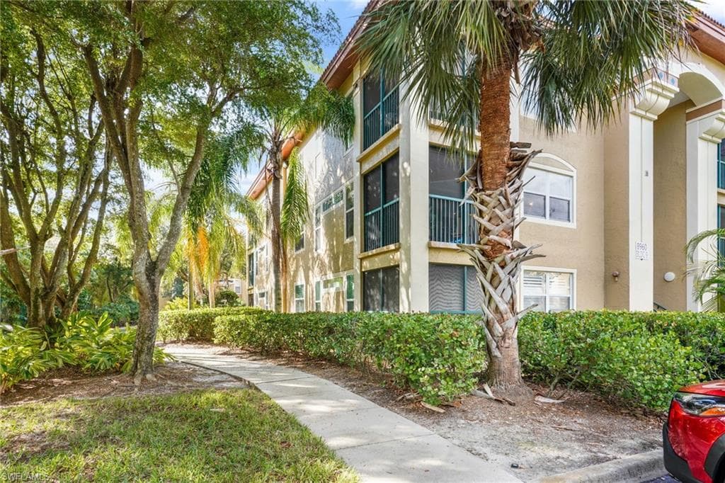 8960 Colonnades CT E 921 BONITA SPRINGS, FL 34135
