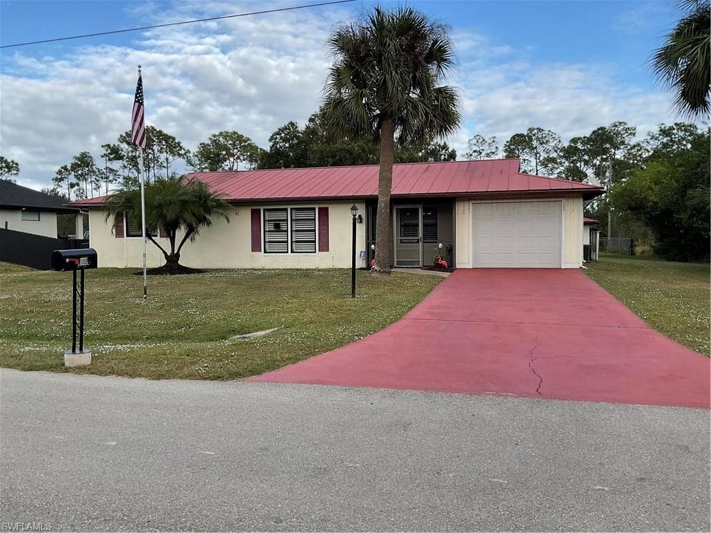 1002 Michael AVE LEHIGH ACRES, FL 33936