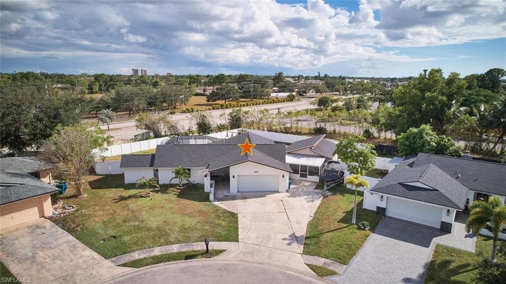 6451 Adelphi CIR FORT MYERS, FL 33919