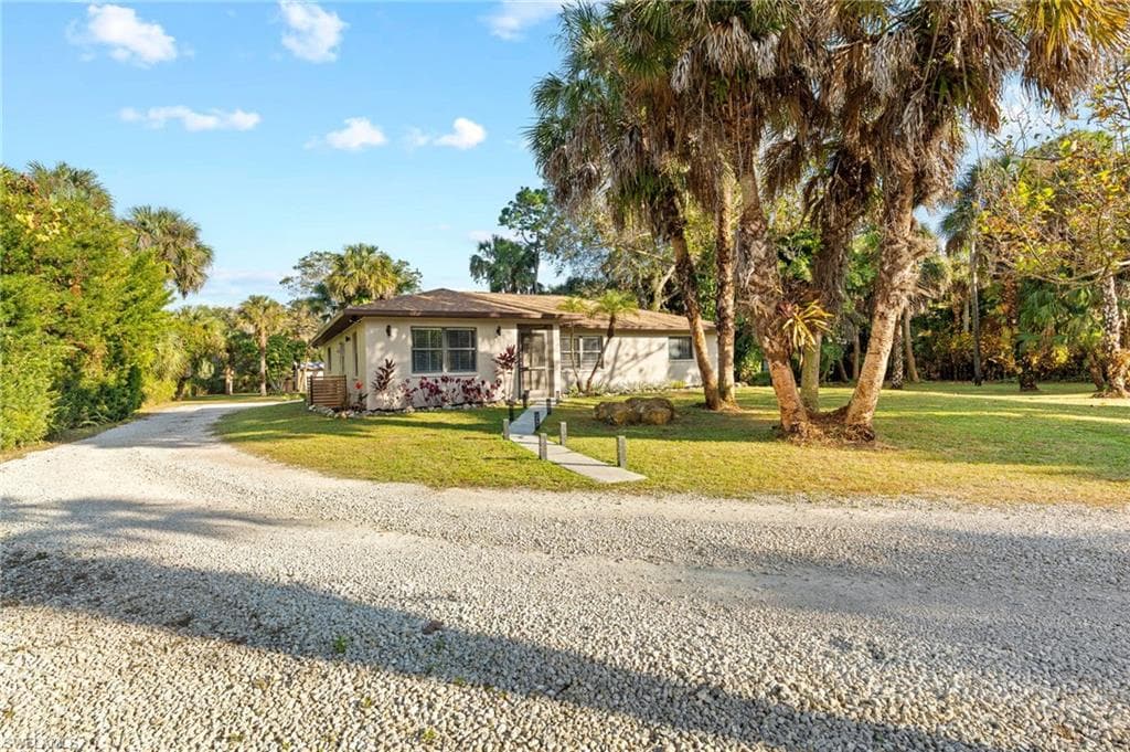 1030 13th ST SW NAPLES, FL 34117