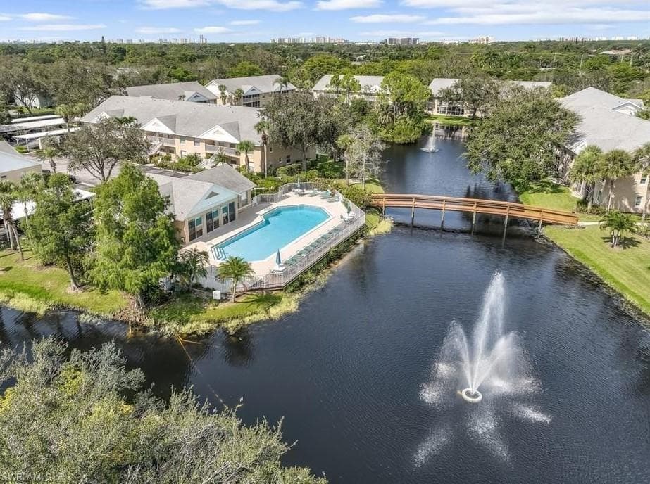 174 Pebble Shores DR S 204 NAPLES, FL 34110