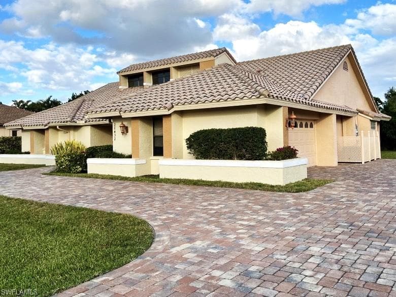 28432 Las Palmas CIR BONITA SPRINGS, FL 34135