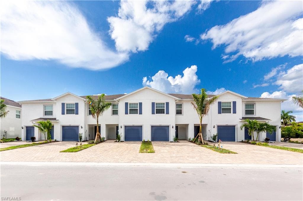 15319 Wildflower CIR NAPLES, FL 34119