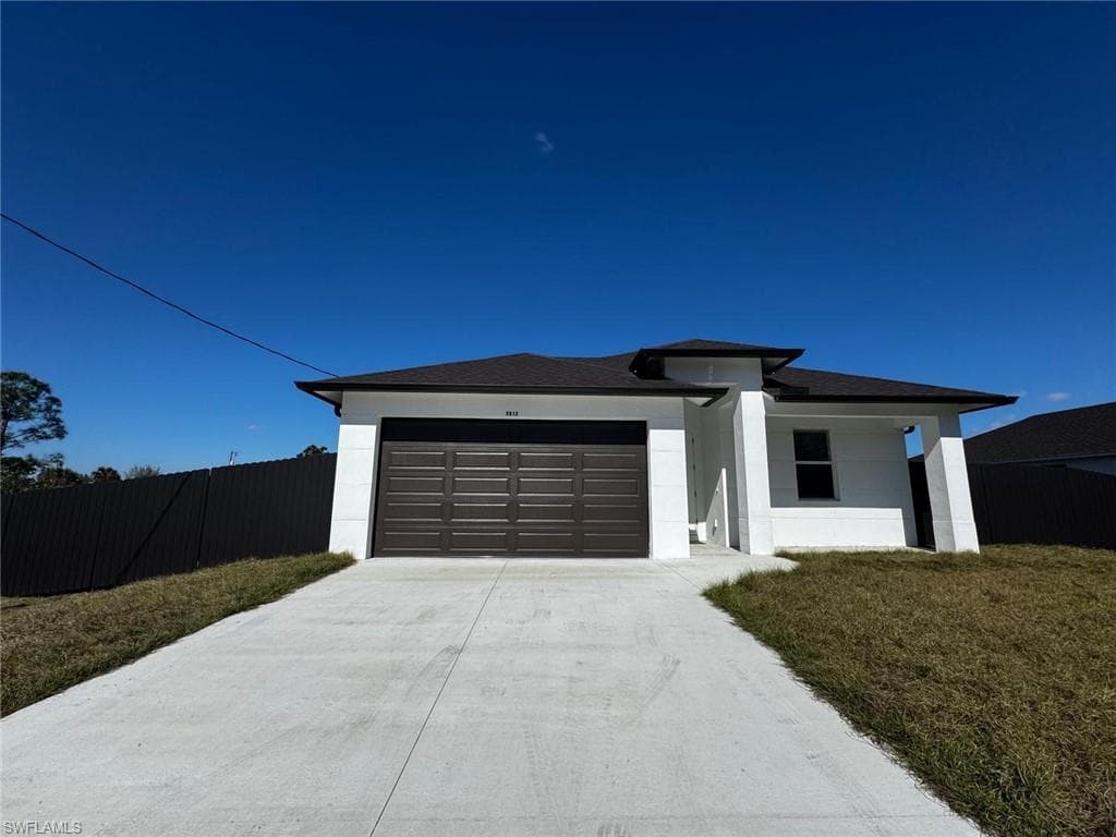2812 54th ST W LEHIGH ACRES, FL 33971