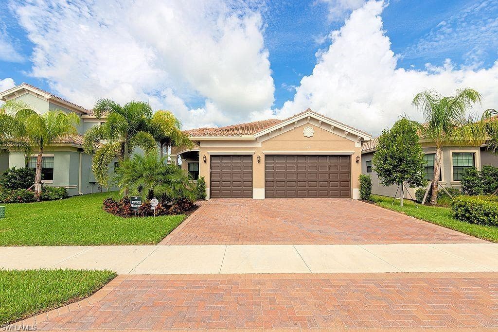 4550 Kensington CIR NAPLES, FL 34119