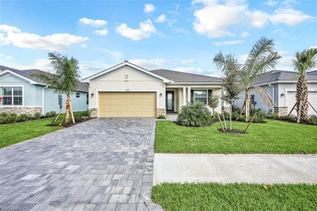 2434 Orchard ST NAPLES, FL 34120