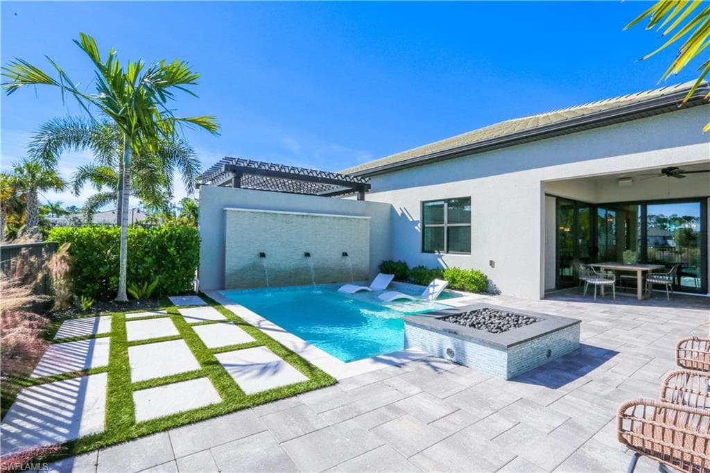 14727 Kingfisher LOOP NAPLES, FL 34120