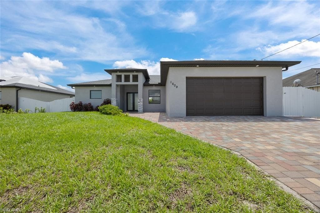 1609 Nelson RD N CAPE CORAL, FL 33993
