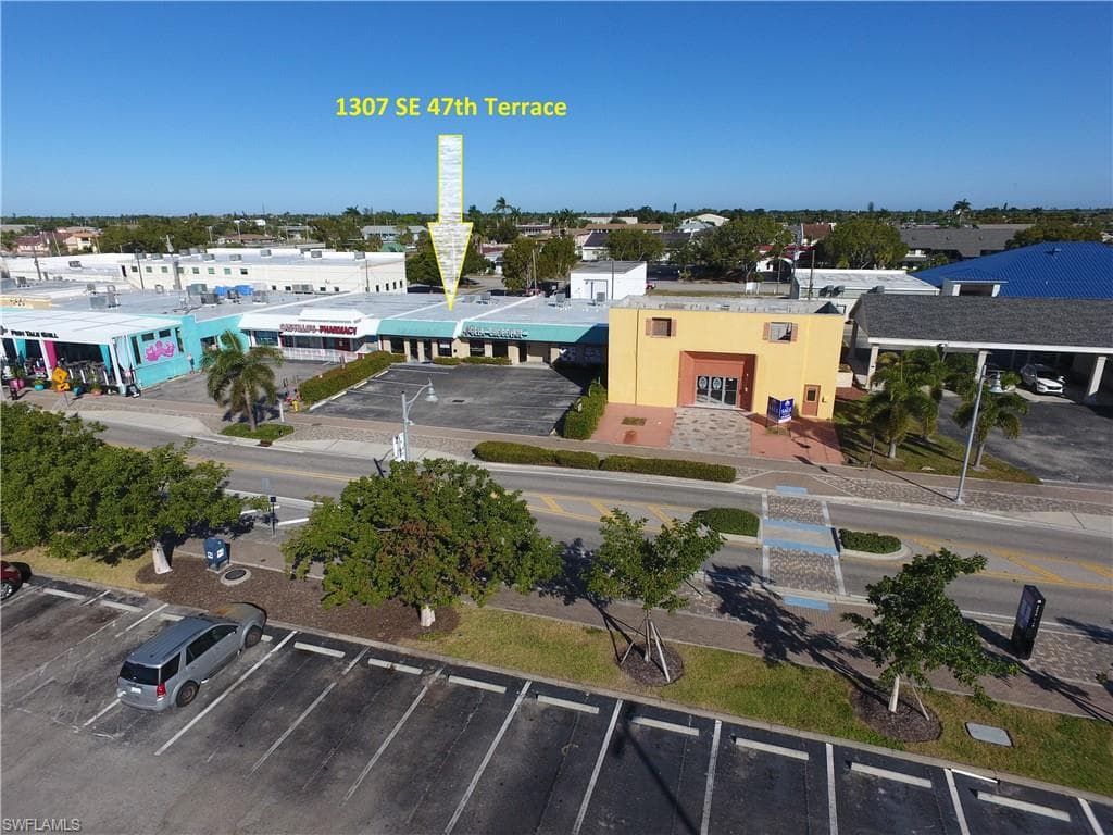 1307 SE 47th TER CAPE CORAL, FL 33904