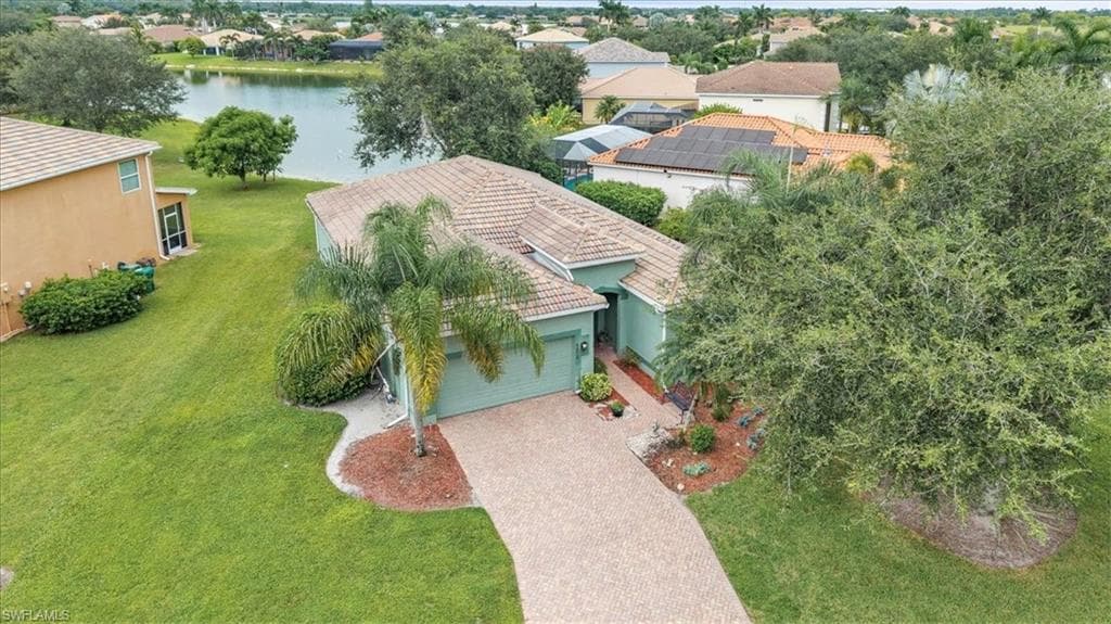 2673 Fishtail Palm CT NAPLES, FL 34120