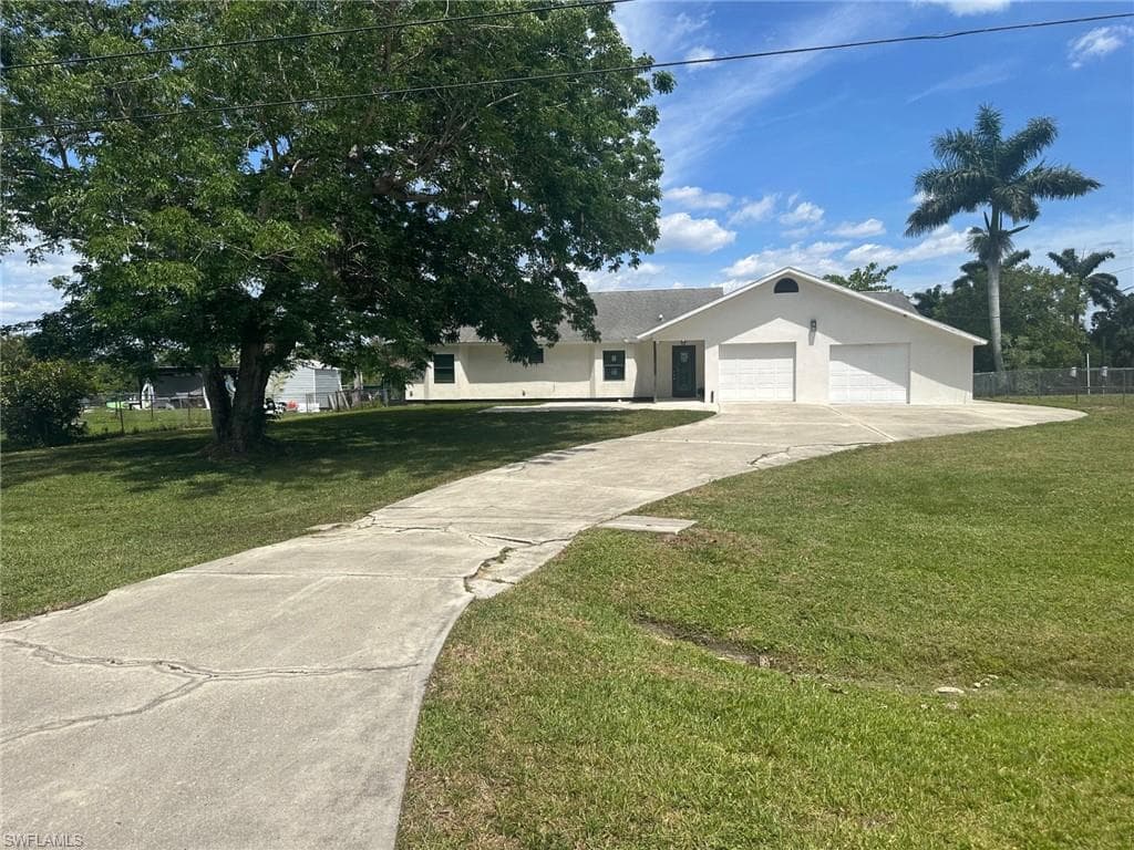 137 Meta ST FORT MYERS, FL 33905