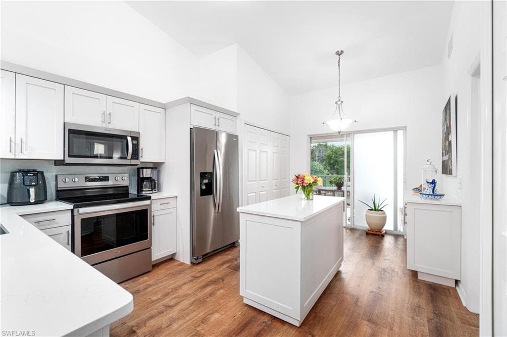 4945 Cougar CT S 4-202 NAPLES, FL 34109