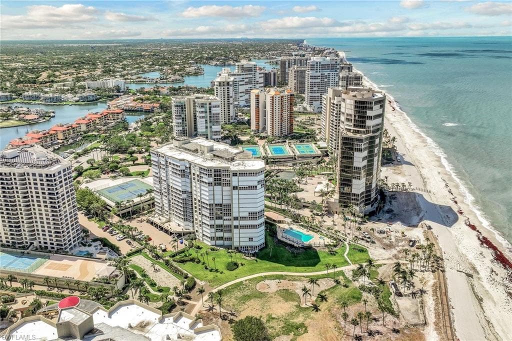4401 Gulf Shore BLVD N 1104 NAPLES, FL 34103