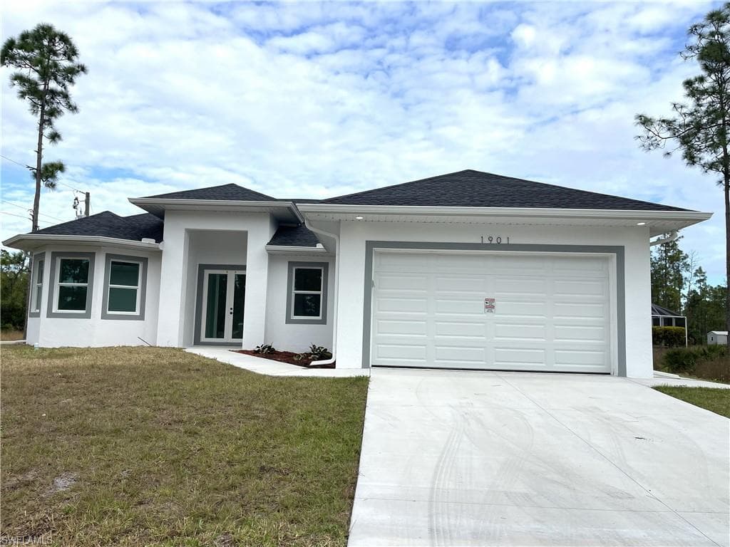 1901 E 13th ST LEHIGH ACRES, FL 33972
