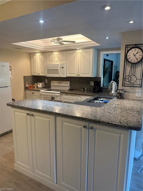 5770 Trailwinds DR 211 FORT MYERS, FL 33907