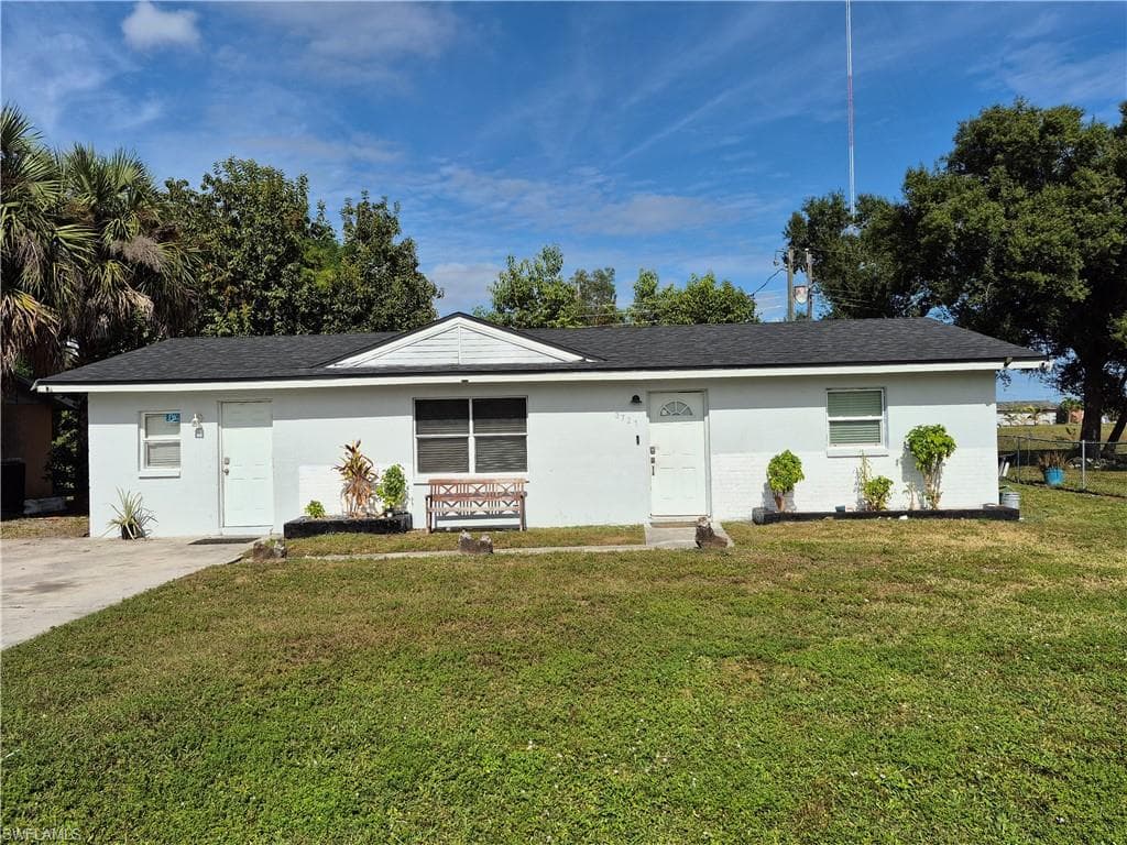 3721 Highland AVE FORT MYERS, FL 33916