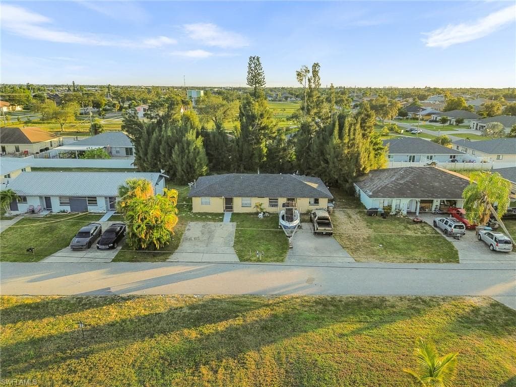 714-712 SE 4th TER CAPE CORAL, FL 33990