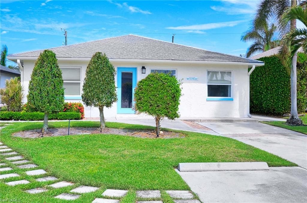 827 100th AVE N NAPLES, FL 34108