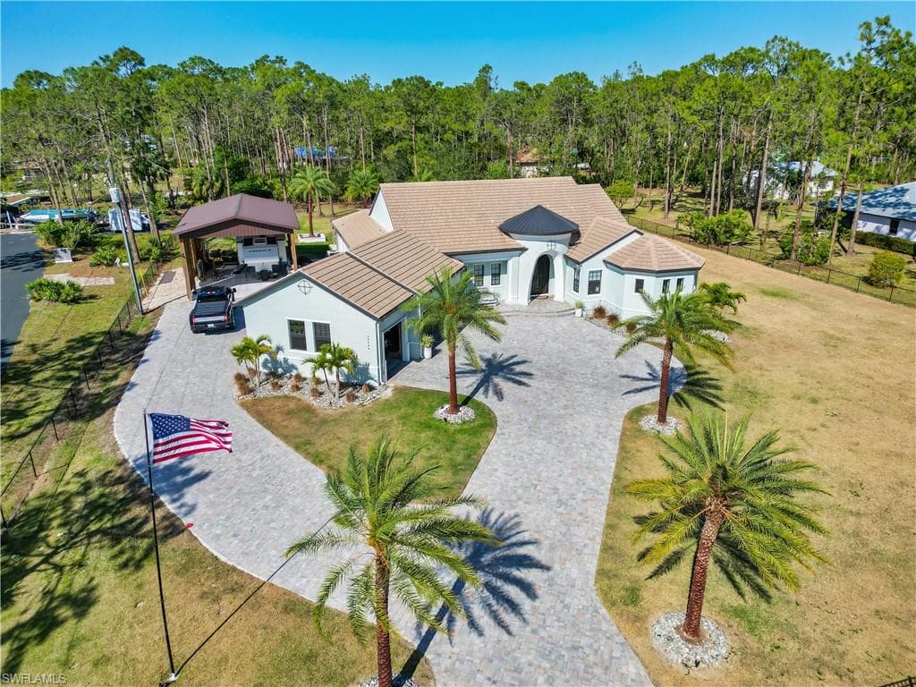 24344 Dietz DR BONITA SPRINGS, FL 34135