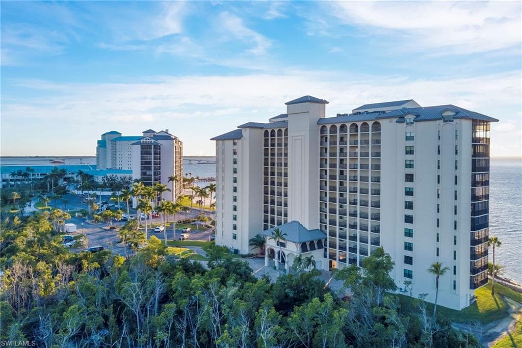 17080 Harbour Point DR 614 FORT MYERS, FL 33908