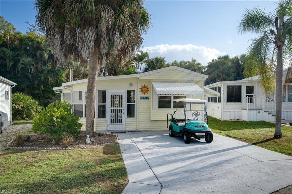 10835 Ani CIR ESTERO, FL 33928