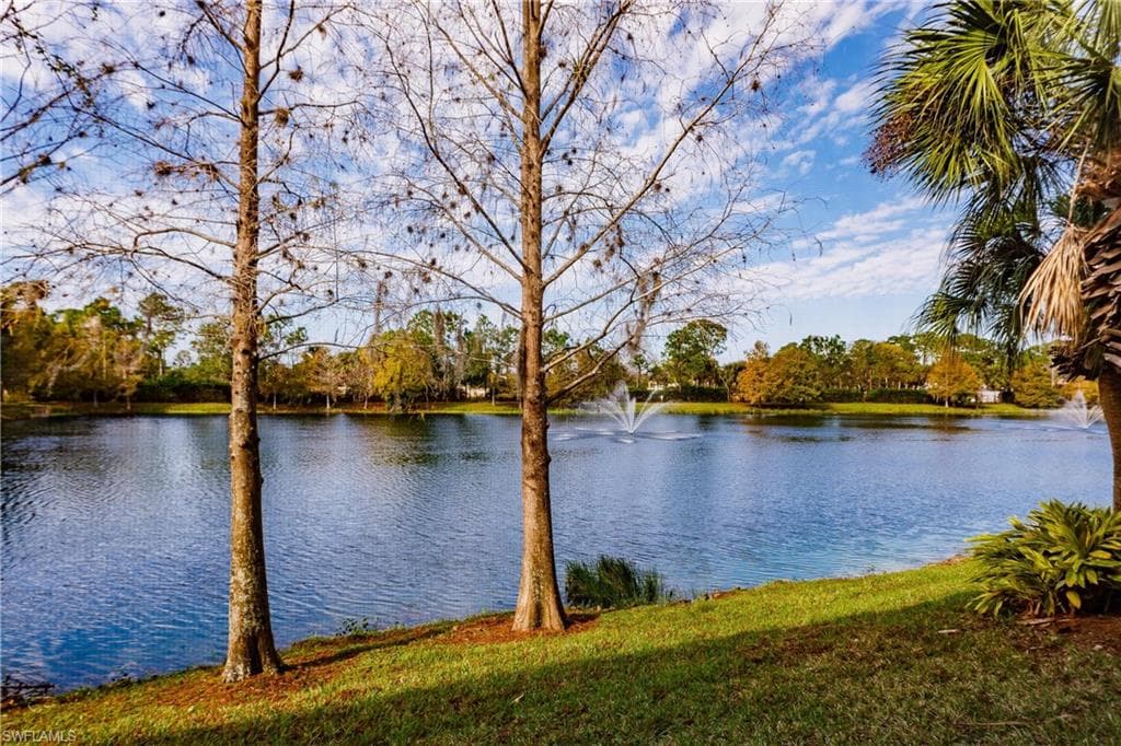 6071 Jonathans Bay CIR 101 FORT MYERS, FL 33908