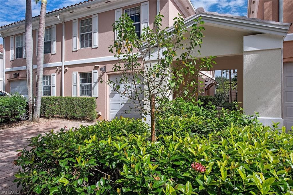 5697 Cove CIR 42 NAPLES, FL 34119