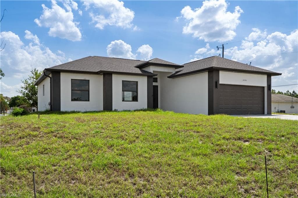 2250 10th TER LEHIGH ACRES, FL 33936