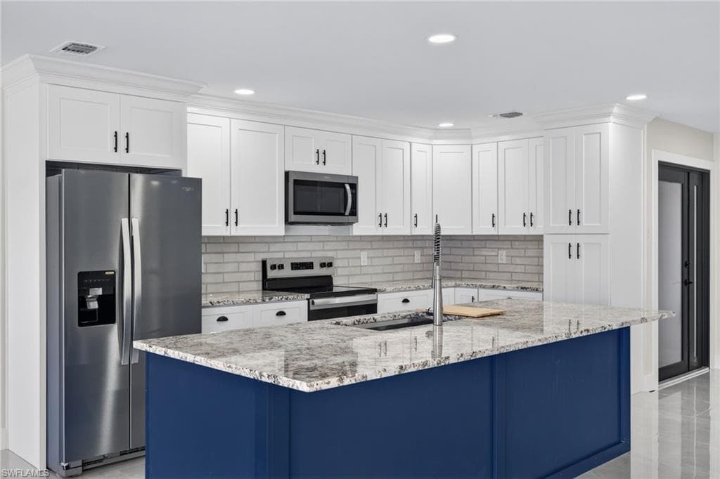 3113 SE 19th AVE CAPE CORAL, FL 33904