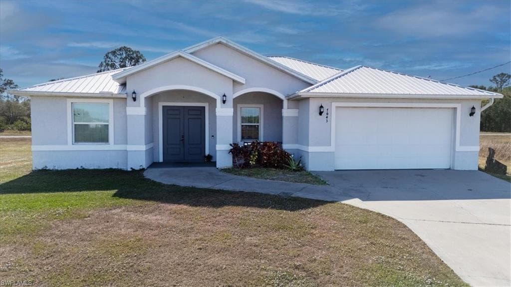 7043 Brazil CIR LABELLE, FL 33935