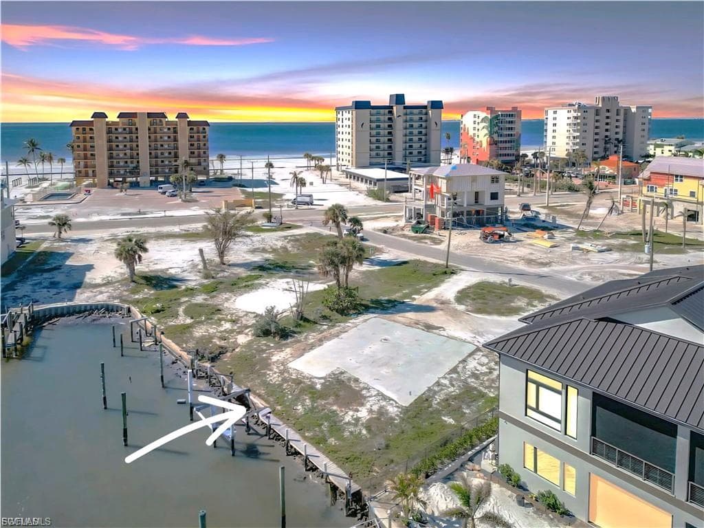 581 Carlos CIR FORT MYERS BEACH, FL 33931