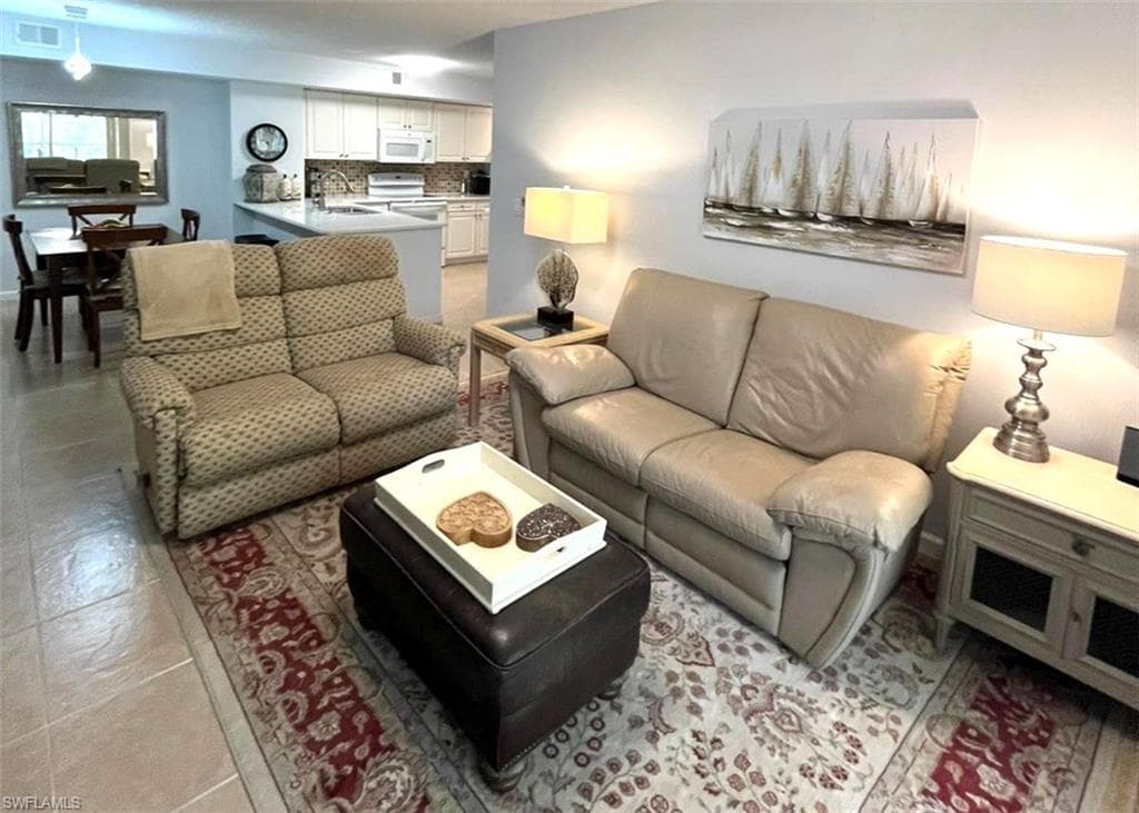 1865 Florida Club DR 6204 NAPLES, FL 34112