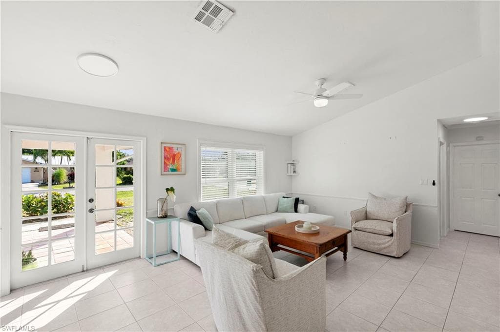4523 Robin AVE NAPLES, FL 34104