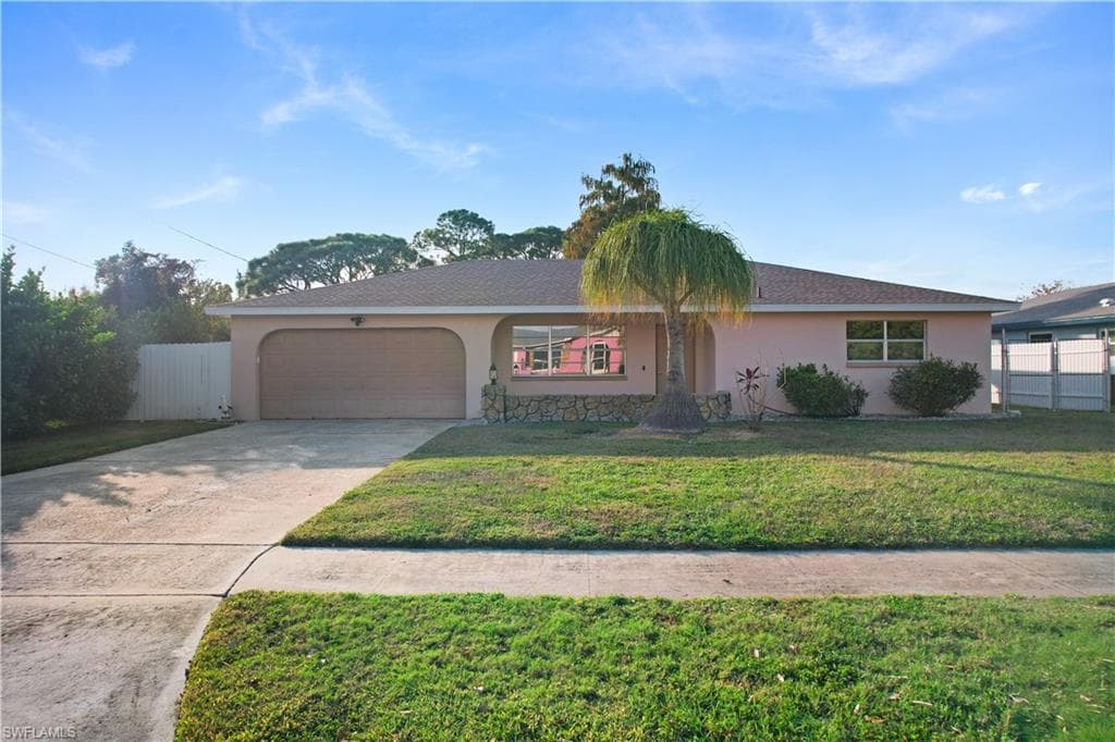 5948 Sonnet CT NORTH FORT MYERS, FL 33903