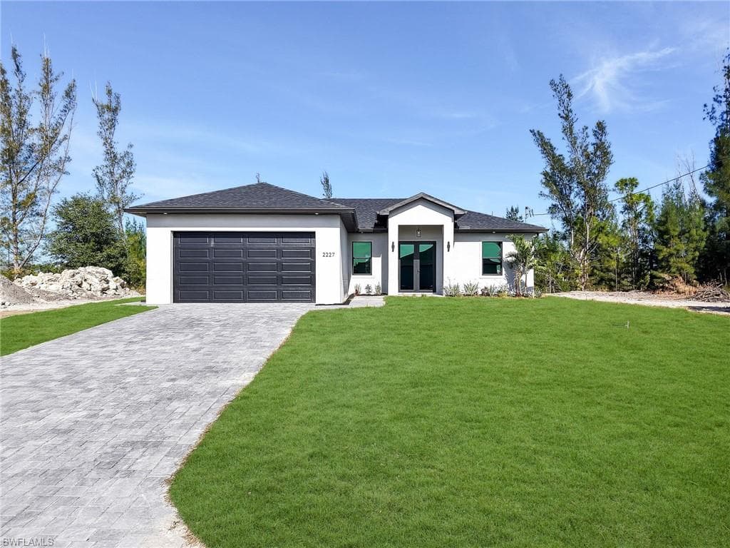 2227 20th TER CAPE CORAL, FL 33993