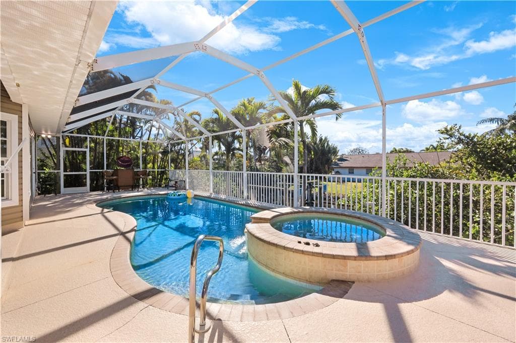 27160 Flamingo DR BONITA SPRINGS, FL 34135