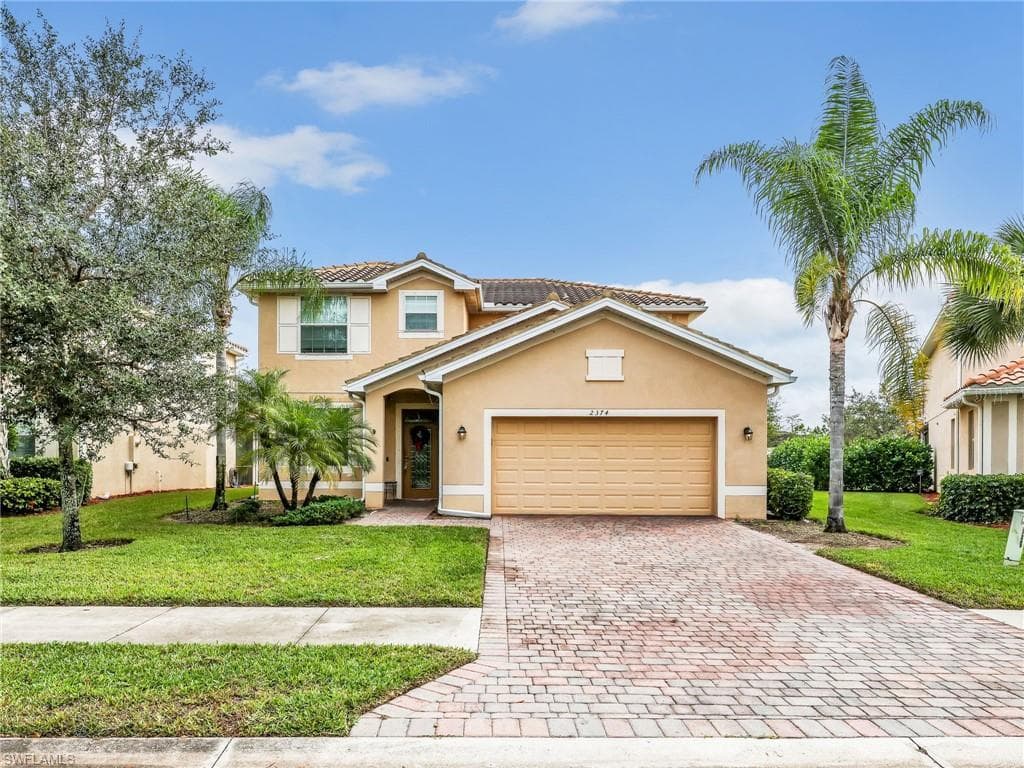 2374 Heydon CIR E NAPLES, FL 34120