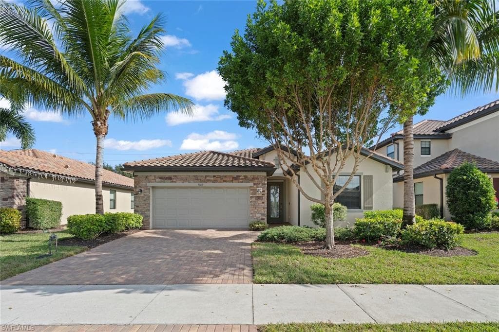 9409 Glenforest DR NAPLES, FL 34120