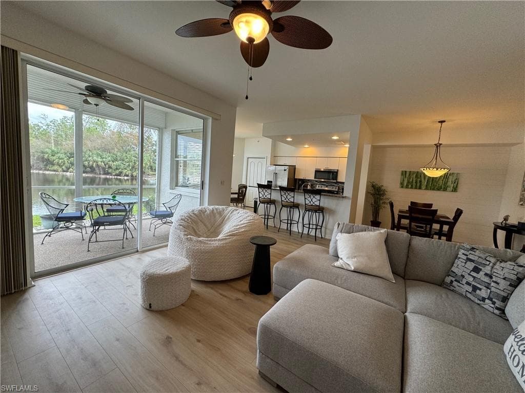 7615 Arbor Lakes CT 413 NAPLES, FL 34112