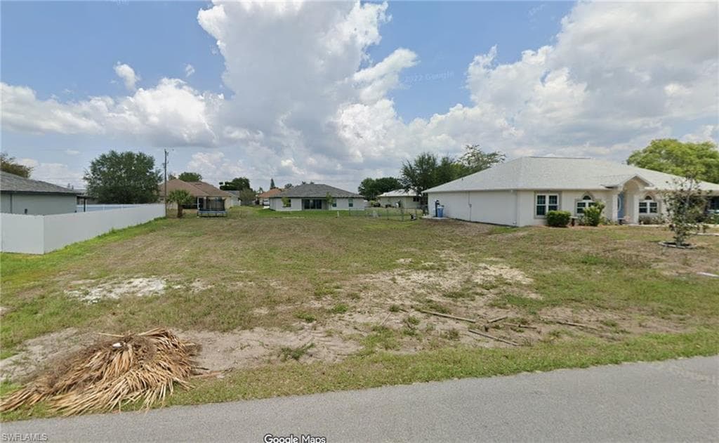 1205 NE 10th ST CAPE CORAL, FL 33909